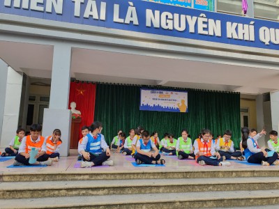 Hình ảnh học sinh tham gia dự án PLan, truyền thông thúc đẩy bình đẳng giới và bảo vệ trẻ em