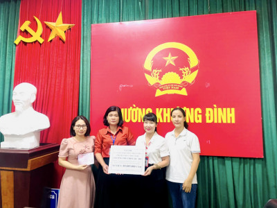 ủng hộ