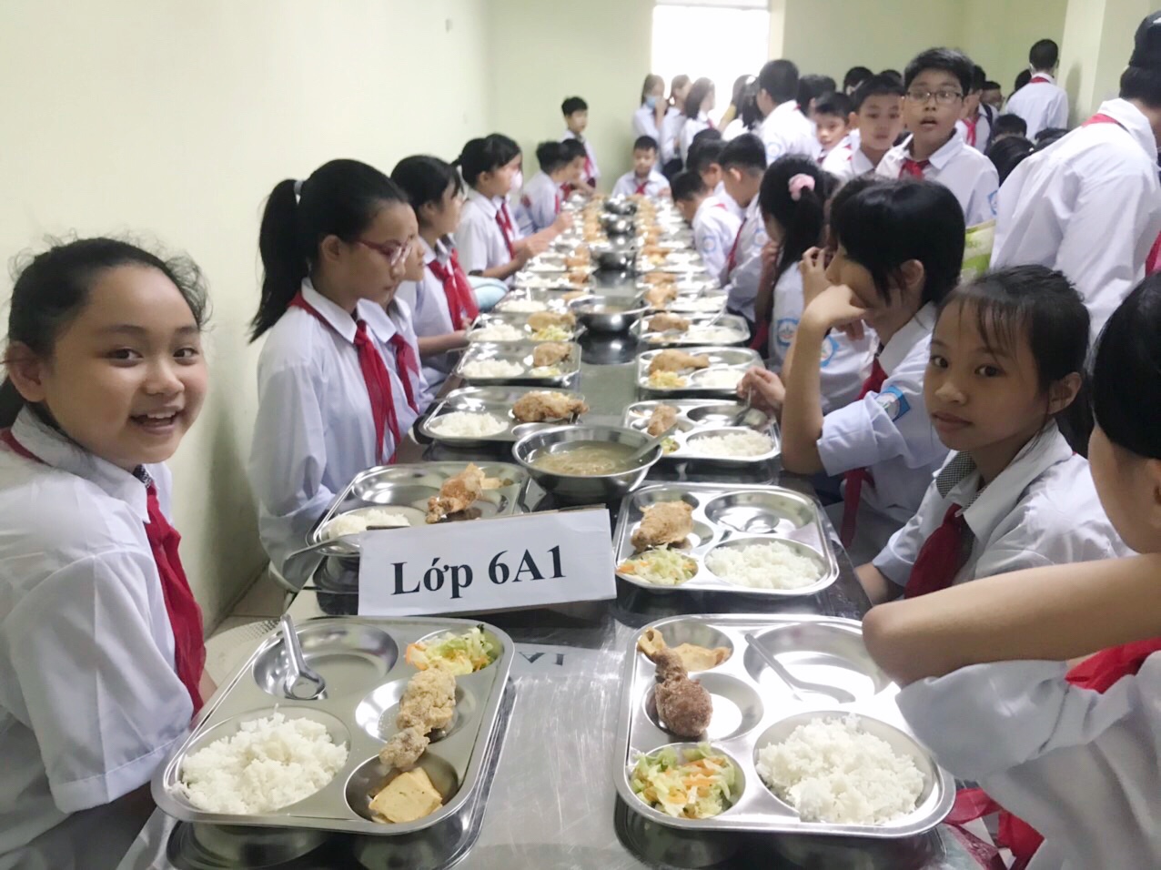 Thực hiện tốt công tác bán trú tại trường THCS Mỗ Lao